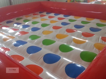 Şişme Twister Oyunu 