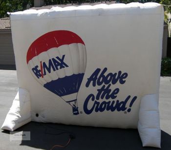 Şişme Tabela Remax