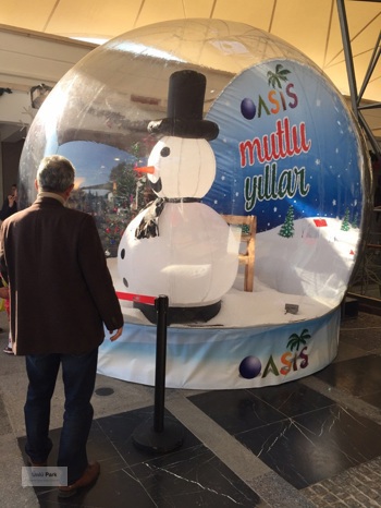 Yılbaşı Şişme Kar Küresi 3m