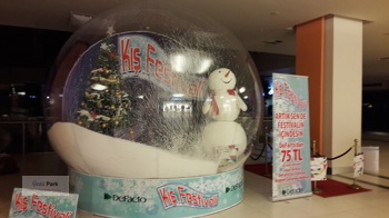 Yılbaşı Şişme Kar Küresi 4m